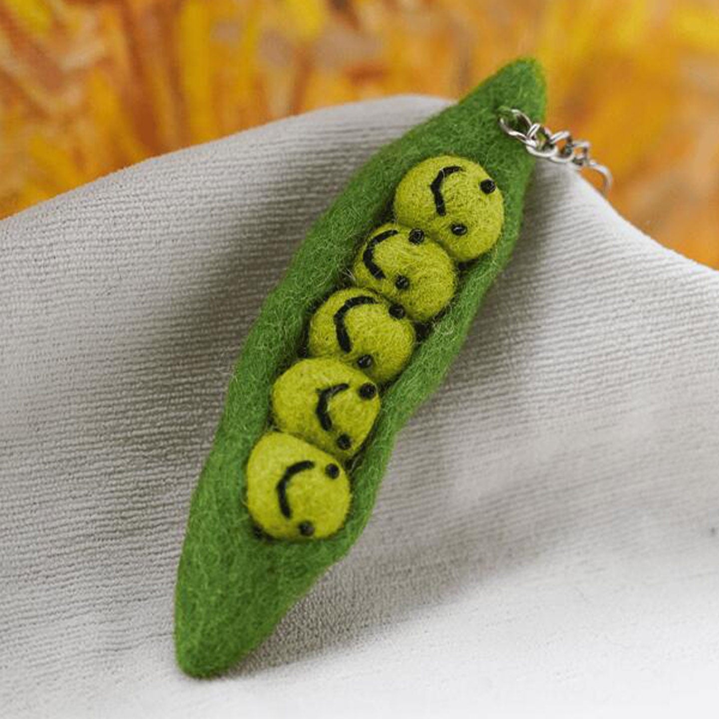 Pea Wool Felt Fluffy Bag Charm