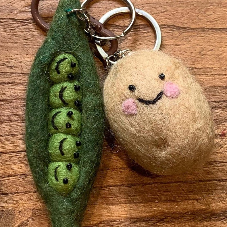 Pea Wool Felt Fluffy Bag Charm
